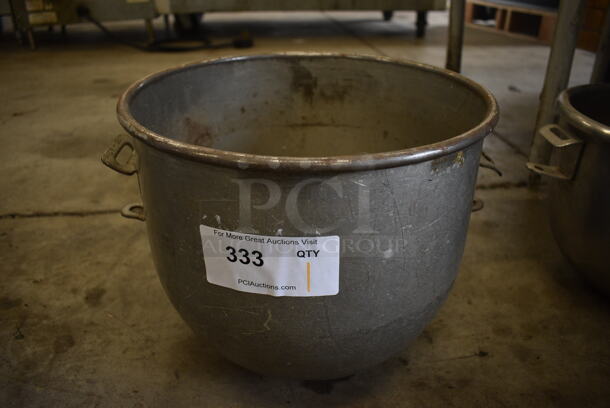 Hobart A200 Metal Commercial 20 Quart Mixing Bowl. 14.5x13x11.5