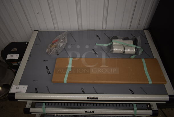 BRAND NEW SCRATCH AND DENT! Hatco GR2SDH-36D Stainless Steel Commercial Countertop 2 Tier Warming Display Merchandiser. 120/208-240 Volts, 1 Phase. - Image 3 of 7