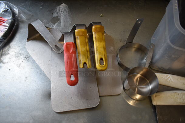 ALL ONE MONEY! Lot of Various Utensils Including Scraper and Spatulas - Image 2 of 5