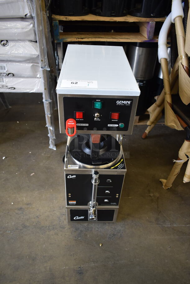 BRAND NEW SCRATCH AND DENT! Curtis GEM-120A-10 Gemini Stainless Steel Commercial Countertop Analog Satellite Coffee Brewer w/ Hot Water Dispenser, Satellite Server and Poly Brew Basket. 120 Volts, 1 Phase.  - Image 2 of 6