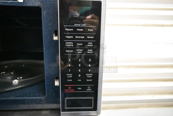 2022 Samsung MS14K6000AS Metal Countertop Microwave Oven w/ Plate. 120 Volts, 1 Phase.  - Image 3 of 5