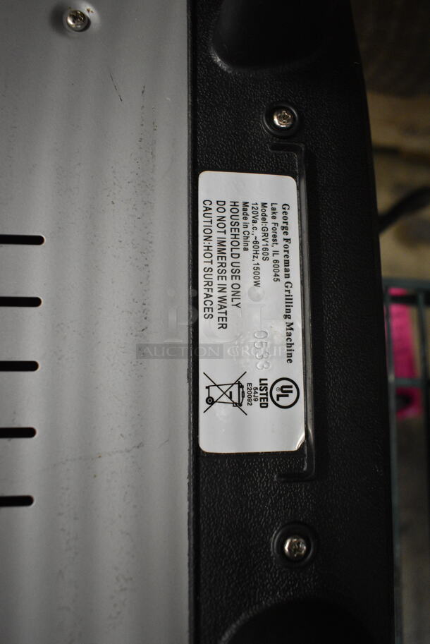 George Foreman GRV160S Metal Countertop Lean Mean Grilling Machine. 120 Volts, 1 Phase. Tested and Working! - Image 4 of 4
