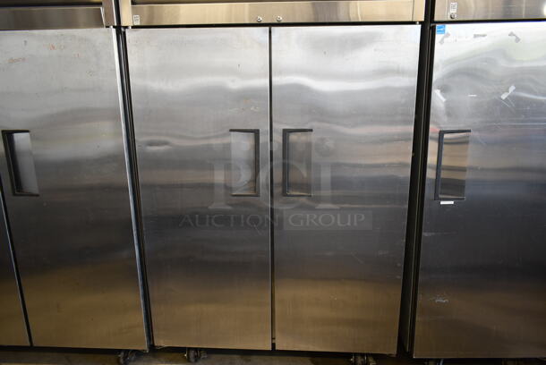 2015 True TG2R-2S ENERGY STAR Stainless Steel Commercial 2 Door Reach In Cooler w/ Poly Coated Racks on Commercial Casters. 115 Volts, 1 Phase. Tested and Working! - Image 3 of 8