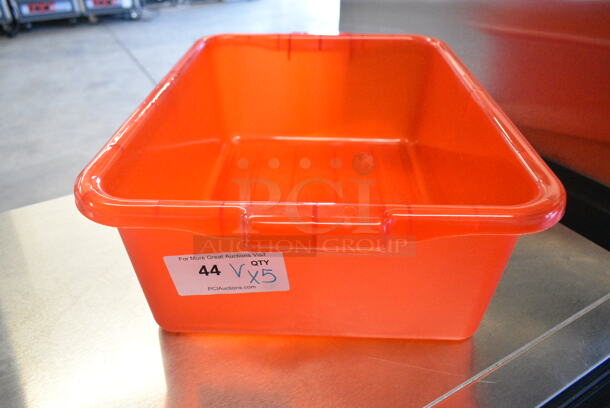 5 BRAND NEW SCRATCH AND DENT! Items Including 2142SFSCW Cambro CamSquares® Classic 2 Qt. Clear Square Polycarbonate Food Storage Container, 2 247FP194CL Vigor 1/9 Size Clear Polycarbonate Food Pan - 4" Deep, 407KRMAG24 Choice 24" Magnetic Knife Holder / Strip with Hooks, 27140379 Carlisle 4037900 Sparta Spectrum 3"W Boar Bristle Pastry / Basting Brush with Hook, Red Bus Bin. 5 Times Your Bid!  - Image 11 of 12