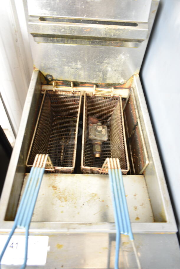 Black Diamond BRGF-120/NG Stainless Steel Commercial Floor Style Natural Gas Powered Deep Fat Fryer w/ 2 Metal Fry Baskets. 120,000 BTU.  - Image 3 of 7