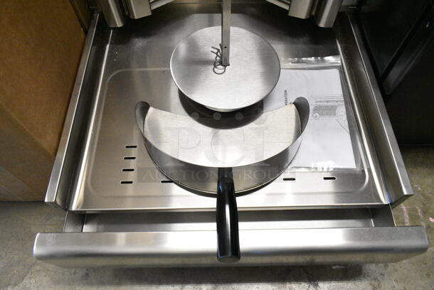 BRAND NEW SCRATCH AND DENT! Visvardis DE 3A Stainless Steel 90 Lb Electric Gyro Machine. 208-240 Volts.  - Image 6 of 11