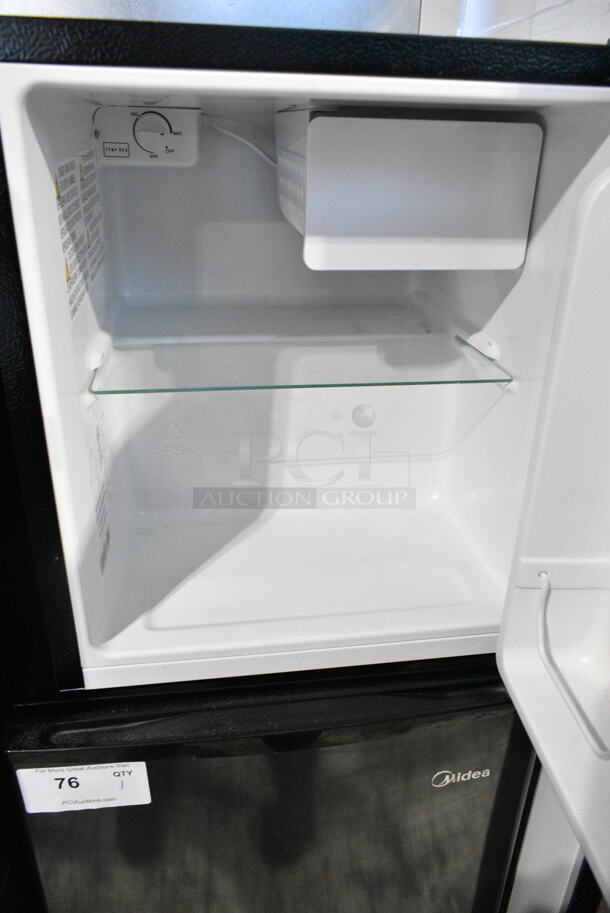 Hisense WMS017M6XBE Metal Mini Cooler. 115 Volts, 1 Phase. Tested and Working! - Image 3 of 5