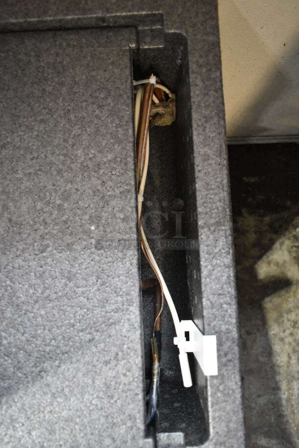FlexCooler Metal Cooler on Commercial Casters. 115 Volts, 1 Phase. Tested and Powers On But Does Not Get Cold - Image 5 of 6