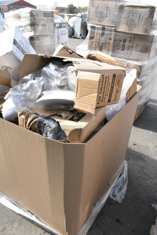 15 BRAND NEW Boxes Including 130ROLLKFSSH Visions 18" x 15 1/2" Pre-Rolled Linen-Feel White Napkin and Hammersmith Heavy Weight Silver Plastic Cutlery Set - 100/Case, Dart Clear Hinged Lid Containers. 15 Times Your Bid!  - Image 4 of 5