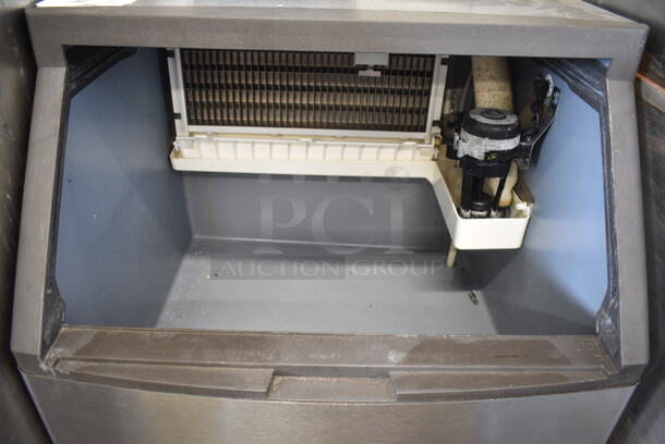 Manitowoc QY0214A Stainless Steel Commercial Self Contained Undercounter Ice Machine. 115 Volts, 1 Phase.  - Image 3 of 6