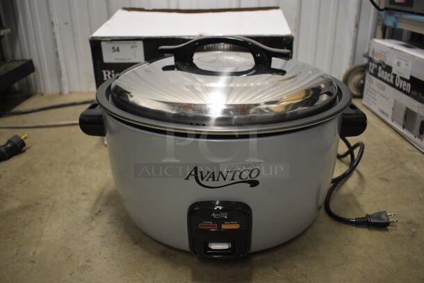 BRAND NEW IN BOX! Avantco Model 177RCA60 Metal Commercial Countertop Rice Cooker / Warmer. 120 Volts, 1 Phase. 19.5x17x11