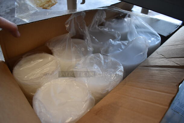 Box of BRAND NEW Dart Vented Round Plastic Lids - Image 2 of 3