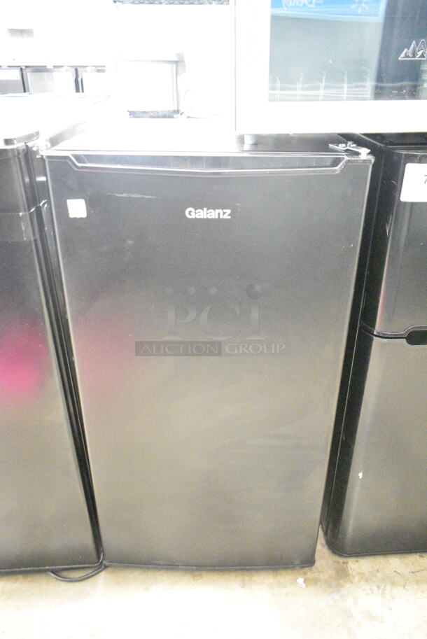 Galanz GLR33MBKE23 Metal Mini Cooler. 115 Volts, 1 Phase. Tested and Working! - Image 1 of 5