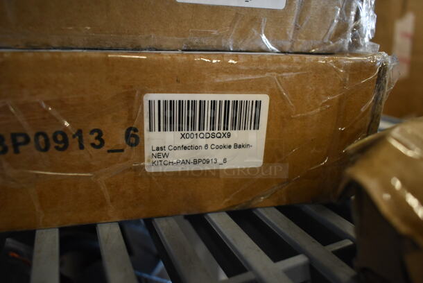 BRAND NEW SCRATCH AND DENT! Box of 6 KITCH-PAN-BP Metal Half Size Baking Pans.  - Image 3 of 5