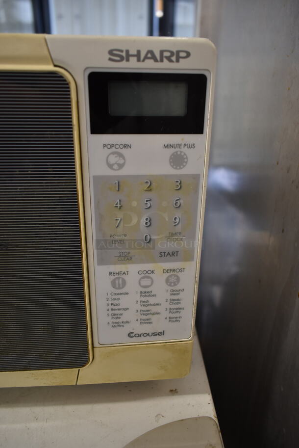 Sharp R-230HW Metal Countertop Microwave Oven w/ Plate. 120 Volts, 1 Phase. - Image 3 of 5