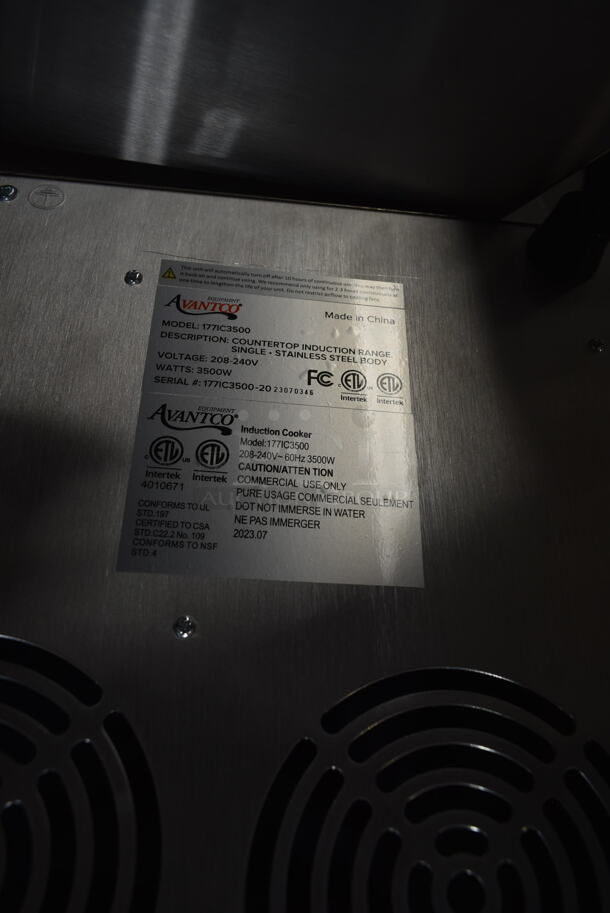 BRAND NEW SCRATCH AND DENT! 2023 Avantco 177IC3500-20 Stainless Steel Commercial Countertop Electric Powered Single Burner Induction Range. 208-240 Volts, 1 Phase.  - Image 4 of 5
