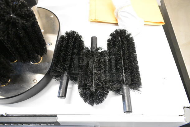 BRAND NEW SCRATCH AND DENT! Noble 274SUBWSH250 Products Last Call Heavy-Duty Submersible Five Brush Electric Glass Washer. 120 Volts, 1 Phase. Tested and Working!  - Image 2 of 4