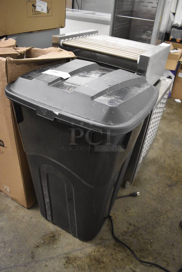 Black Poly Trash Can w/ Hinge Lid. 21x23x33 - Image 2 of 4