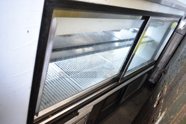 Leader SDL72 S/C Metal Commercial Floor Style Deli Display Case Merchandiser w/ Top Display Case. 115 Volts, 1 Phase. Tested and Powers On But Does Not Get Cold - Image 5 of 9