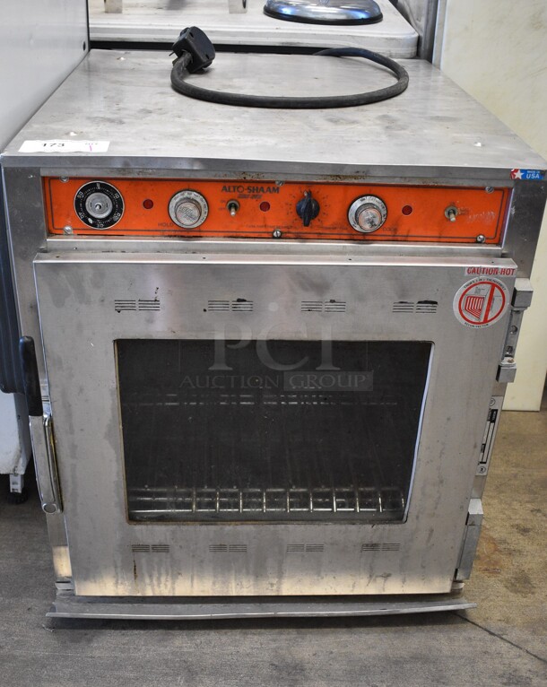 Alto Shaam Model CH-75/DM Stainless Steel Commercial Heated Holding Cabinet. 120/208-240 Volts, 1 Phase. 25.5x30x27.5