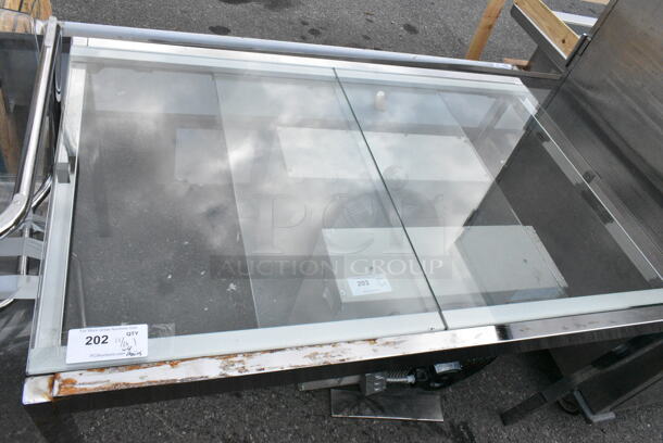 Metal Table w/ 4 Clear Poly and Metal Chairs.  - Image 3 of 5