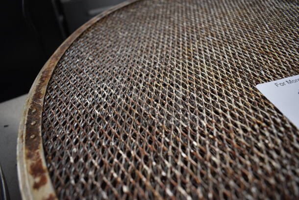 17 Metal Mesh Round Pizza Screens. 17x17. 17 Times Your Bid! - Image 3 of 3