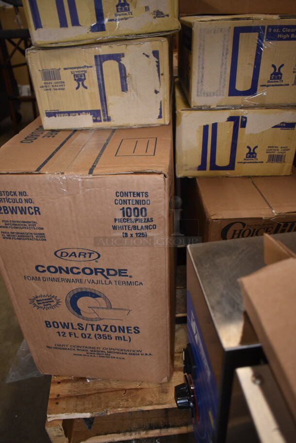 PALLET LOT of 15 BRAND NEW Boxes Including 4 Box H-9-CL High Ball Glasses, Dart 12BWWCR Concorde 10-12 oz. White Non-Laminated Round Foam Bowl - 1000/Case, GET H-9-1-SAN-CL Cheers 9 oz. Customizable Clear SAN Plastic Highball Glass - 24/Case, Choice 16 oz Deli Container, M-4010 100' Banquet Roll, 500PTCRLLWH Choice 40" x 100' White Plastic Table Cover Roll - 4/Case, 128HD24COMBO  ChoiceHD 24 oz. Microwavable Translucent Plastic Deli Container and Lid Combo Pack - 240/Case, 433PANPAL2 Baker's Lane PanPal Non-Stick Reusable Full Size Pan Liner - 2/Pack, Vollrath 68291 Wear-Ever 40 Qt. Replacement Boiler / Fryer Basket for 68270. 15 Times Your Bid! - Image 2 of 12
