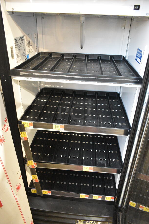 True GDM-10-LD Metal Commercial Single Door Reach In Cooler Merchandiser w/ Poly Coated Racks. 115 Volts, 1 Phase. Tested and Working! - Image 2 of 4
