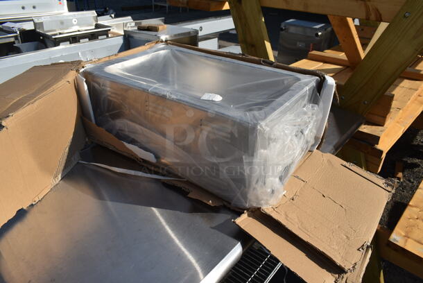 BRAND NEW SCRATCH AND DENT! 2023 Galaxy 177GW50E Stainless Steel Commercial Countertop Food Warmer. 120 Volts, 1 Phase.  - Image 2 of 4