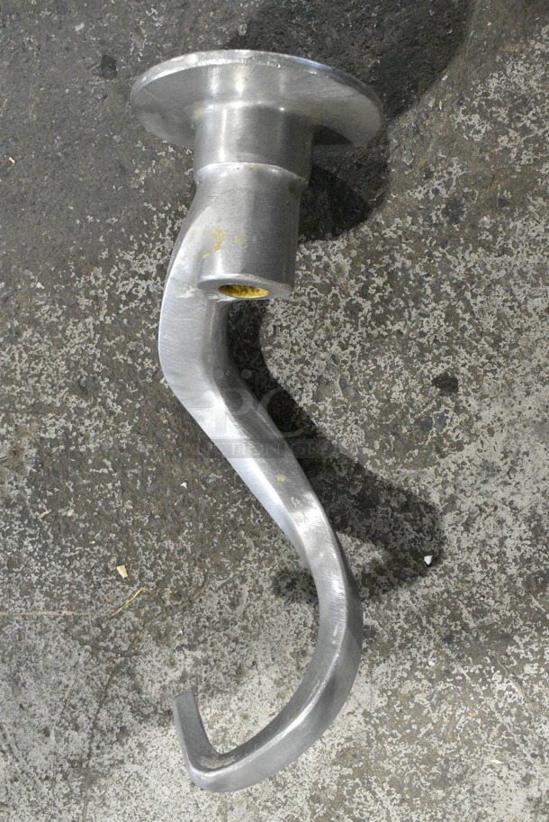 Hobart H-600 Metal Commercial Floor Style 60 Quart Planetary Dough Mixer w/ Metal Mixing Bowl and Dough Hook Attachment. 208 Volts, 3 Phase.  - Image 5 of 8