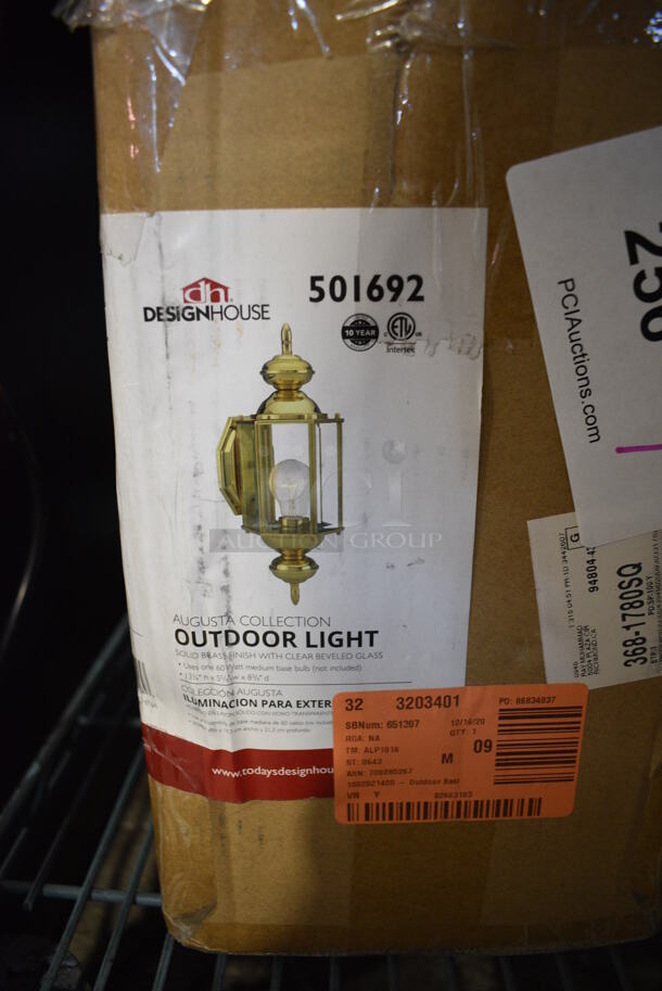 BRAND NEW SCRATCH AND DENT! Design House Outdoor Light Fixture - Image 1 of 4