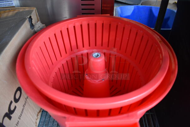 Chef Master Red Poly Lettuce Spinner Salad Spinner. 19x17x22 - Image 4 of 6