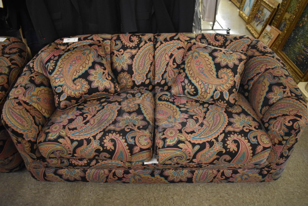 SHOW ROOM QUALITY! Henredon Paisley Patterned 2 Cushion Couch w/ 2 Pillows.