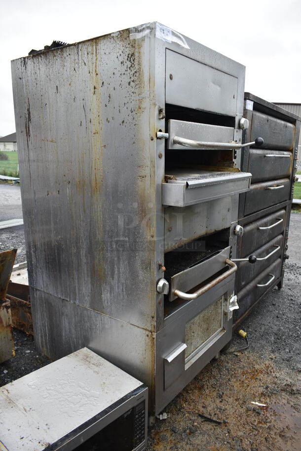 Stainless Steel Commercial Natural Gas Powered Upright Vertical Broiler. - Image 6 of 7