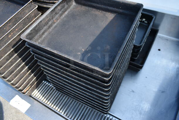 ALL ONE MONEY! Lot of Metal Baking Pans Including 20 Round, 26 Rectangular and 4 Square.  - Image 3 of 9
