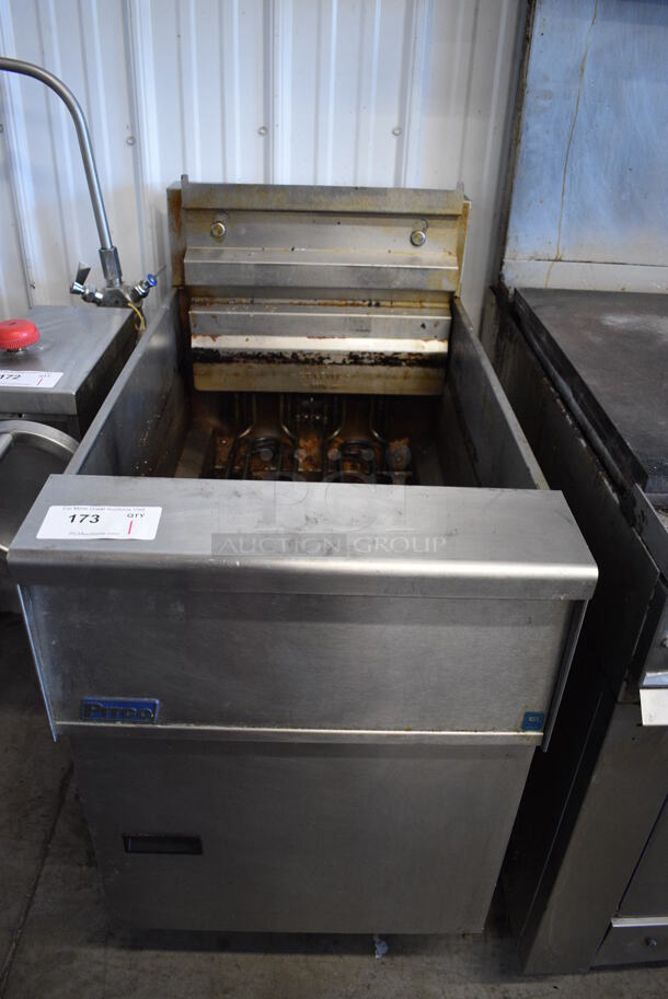 2018 Pitco Frialator Model SE18 ENERGY STAR Stainless Steel Commercial Floor Style Electric Powered 90 Pound Capacity Deep Fat Fryer. 480 Volts, 3 Phase. 20x34.5x41