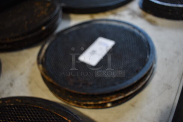 8 Metal Round Mesh Pizza Pie Screens. 12x12. 8 Times Your Bid! - Image 2 of 3