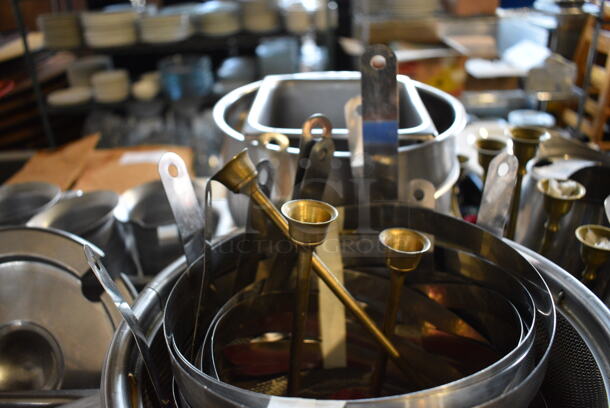 ALL ONE MONEY! Tier Lot of Various Items Including Metal Items; Drop In Bins, Cylindrical Bins and Pitchers - Image 6 of 7