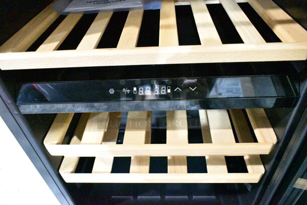 BRAND NEW SCRATCH AND DENT! Hamilton Beach HBWF4300-6COM Stainless Steel 43-Bottle Wine Cooler Fridge Cellar with Wooden Shelves, Digital Control, Mirror Finish. 115 Volts, 1 Phase. Tested and Working! - Image 5 of 9