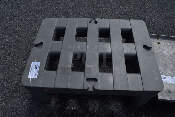 Metro Gray Poly Dunnage Rack. 30x22x12 - Image 3 of 3