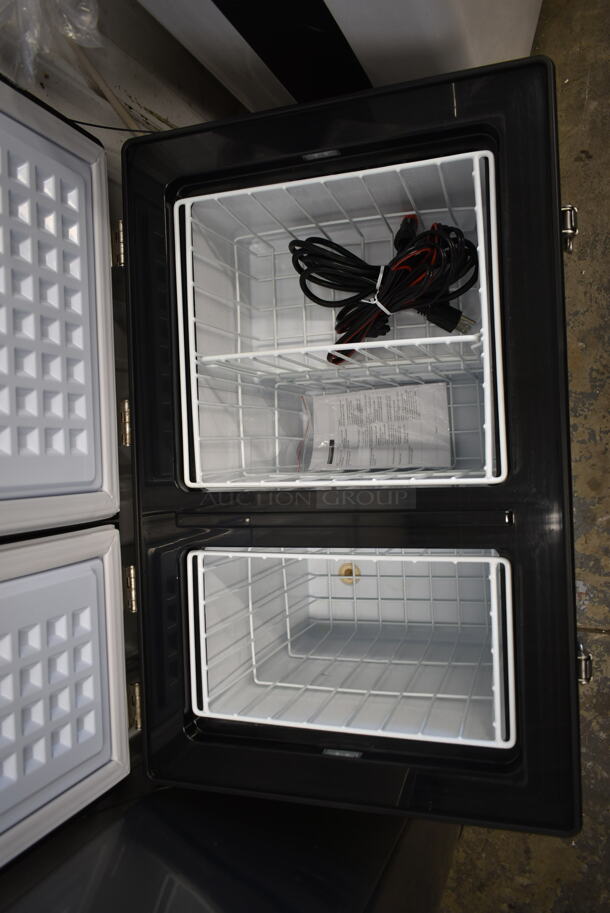 BRAND NEW SCRATCH AND DENT! Whynter FM-62DZ 62 Quart Dual Zone Portable Refrigerator and Deep Freezer Chest. 115 Volts, 1 Phase. Tested and Working! - Image 3 of 5