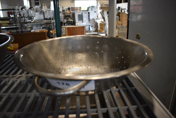 Metal Colander. 18.5x15.5x4