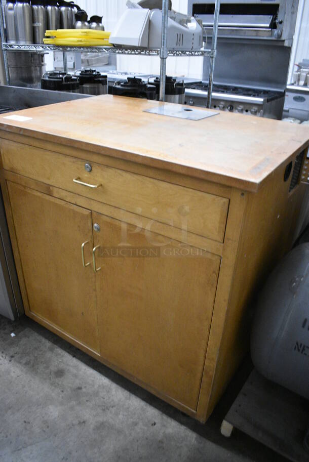 Wood Pattern Counter w/ Drawer and 2 Doors. 40x27.5x40 - Image 2 of 4
