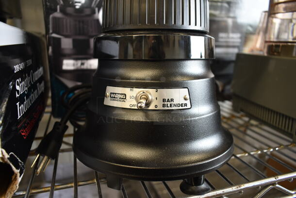 BRAND NEW SCRATCH AND DENT! 2023 Warring BB155 Metal Commercial Countertop 3/4 HP Drink Blender w/ Pitcher. 120 Volts, 1 Phase. Tested and Working! - Image 4 of 7