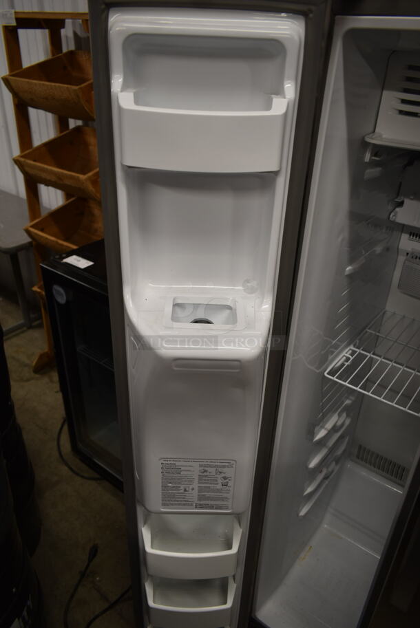 Kenmore 795.51313.012 Stainless Steel Cooler Freezer Combo Unit w/ Water and Ice Dispenser. 115 Volts, 1 Phase. Tested and Working!  - Image 4 of 7