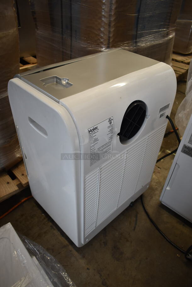 BRAND NEW SCRATCH AND DENT! Haier HPRB08XCM 8,000 BTU Portable Air Conditioner and Dehumidifier. 115 Volts, 1 Phase. Tested and Working! - Image 5 of 6