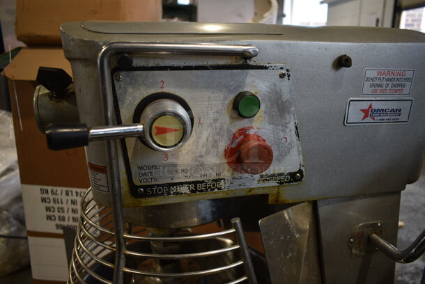 Omcan SP300A Metal Commercial Floor Style 30 Quart Planetary Dough Mixer w/ Stainless Steel Mixing Bowl, Bowl Guard, Whisk and Dough Hook Attachments. 110 Volts, 1 Phase. Tested and Working! - Image 2 of 8