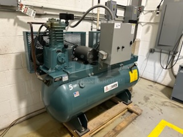 Curtis CVID9BA983S Metal Commercial Floor Style Horizontal Tank Air Compressor. BUYER MUST REMOVE. - Image 2 of 12