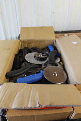 60 SHARPENED Pizza Pie Cutters. 60 Times Your Bid!