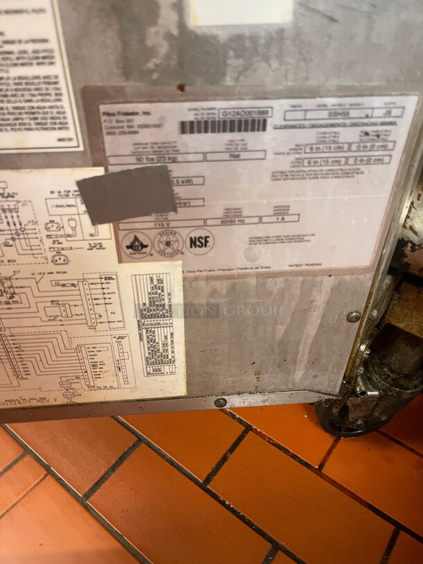 Working! Pitco Frialator SSH55 6 Bank (12 Baskets ) Commercial Gas Fryer with Filtration System Tested and Working! - Image 9 of 10